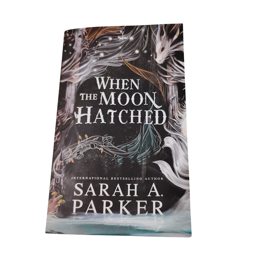 When the Moon Hatched Parker, Sarah A Paperback Excellent Best Selling Author